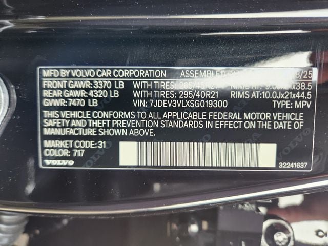 New 2025 Volvo EX90 Ultra w/ Protection Package Premier AWD/4WD image 24