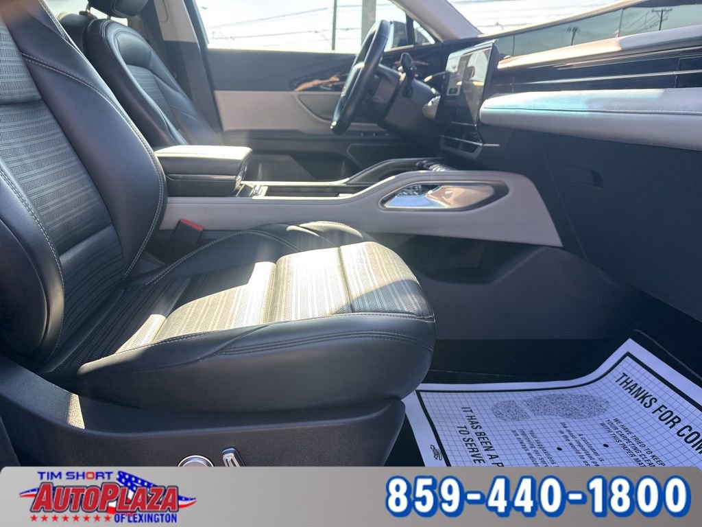Used 2024 Lincoln Nautilus Reserve image 33