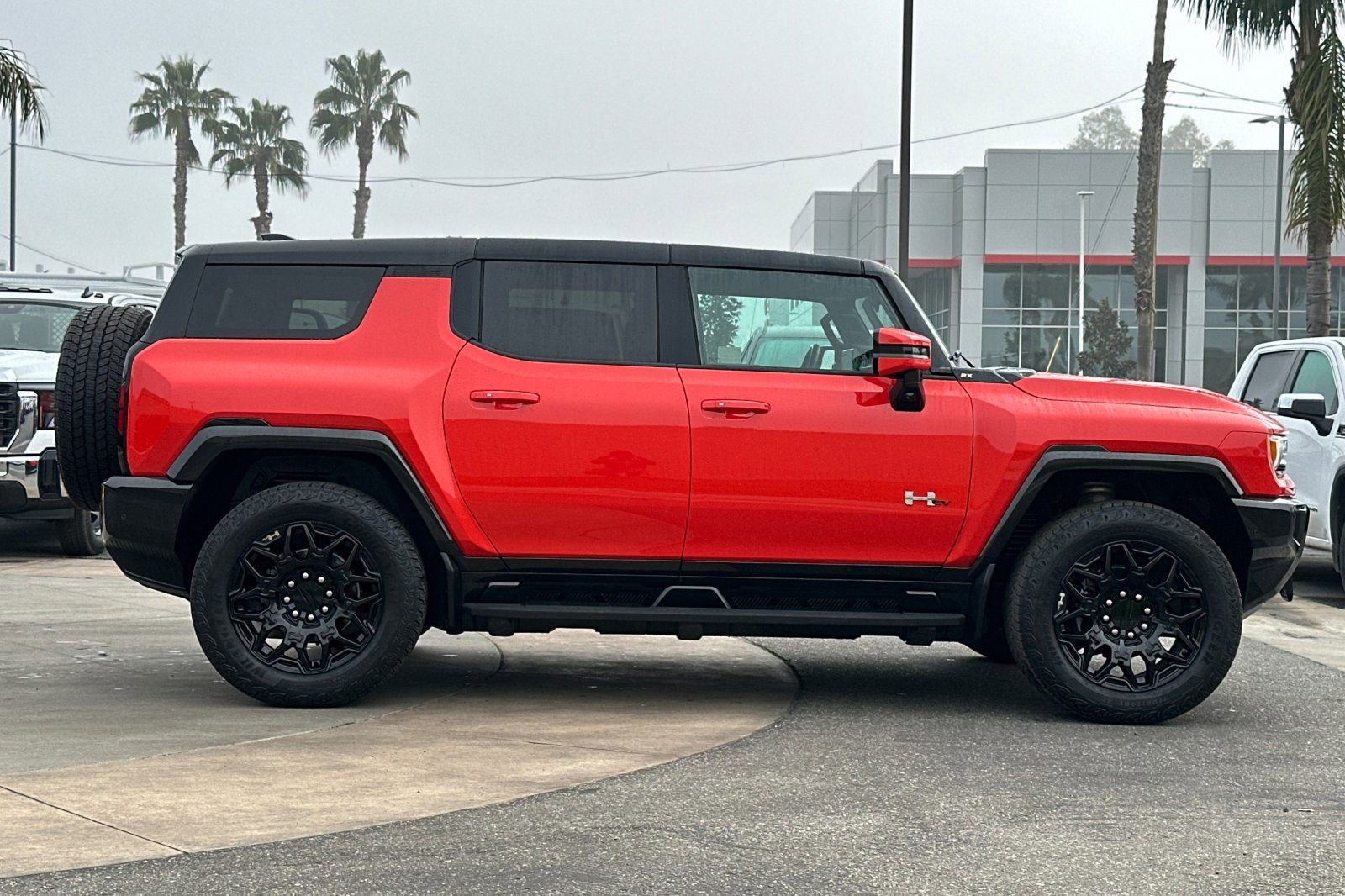 Certified 2025 GMC Hummer EV 2X image 3