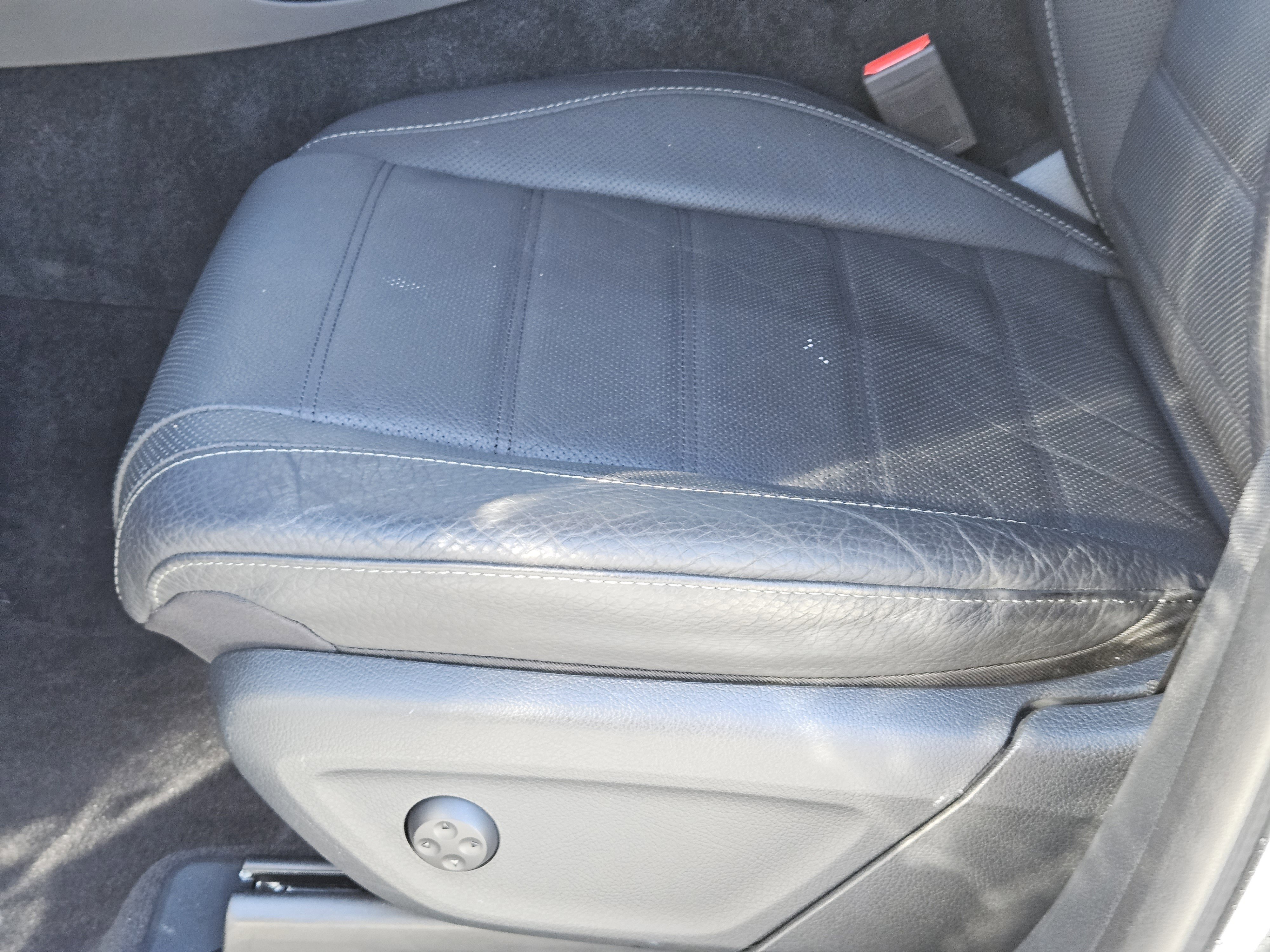 Used 2024 Mercedes-Benz GLE 450 4MATIC image 25