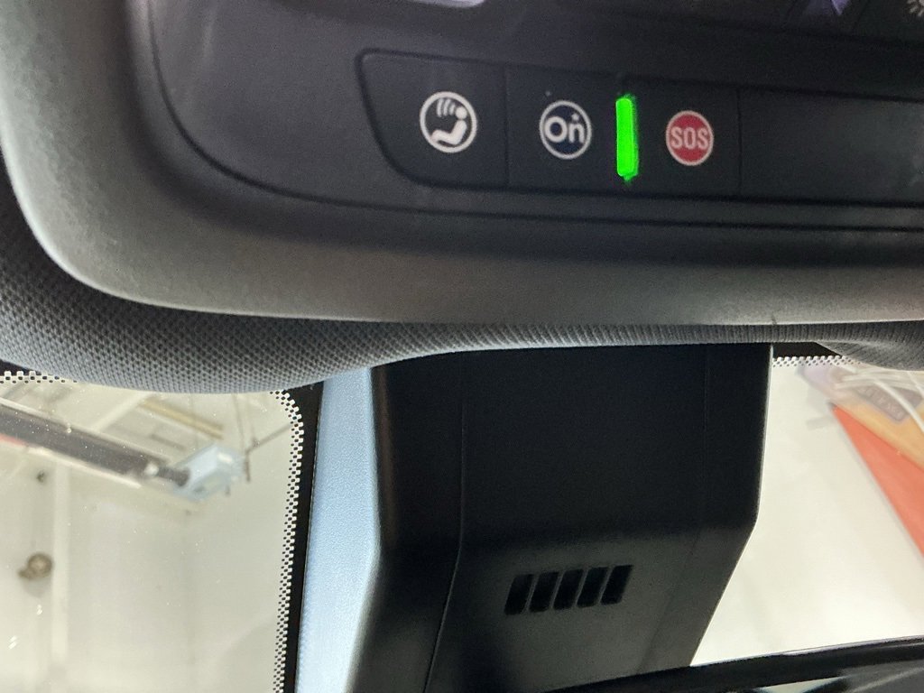 Used 2022 Chevrolet Equinox RS w/ RS Leather Package image 18