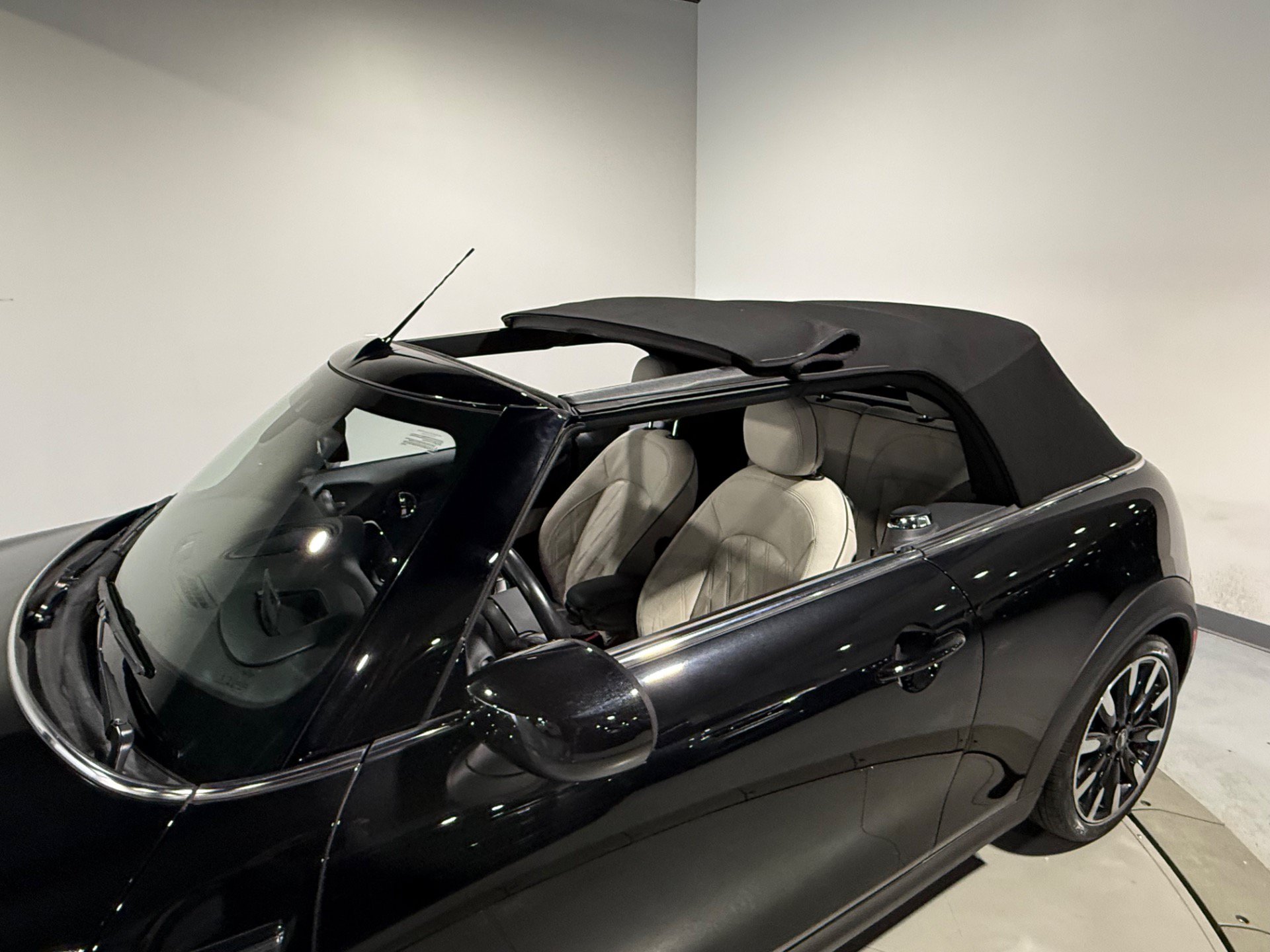 Used 2024 MINI Cooper S FWD image 7