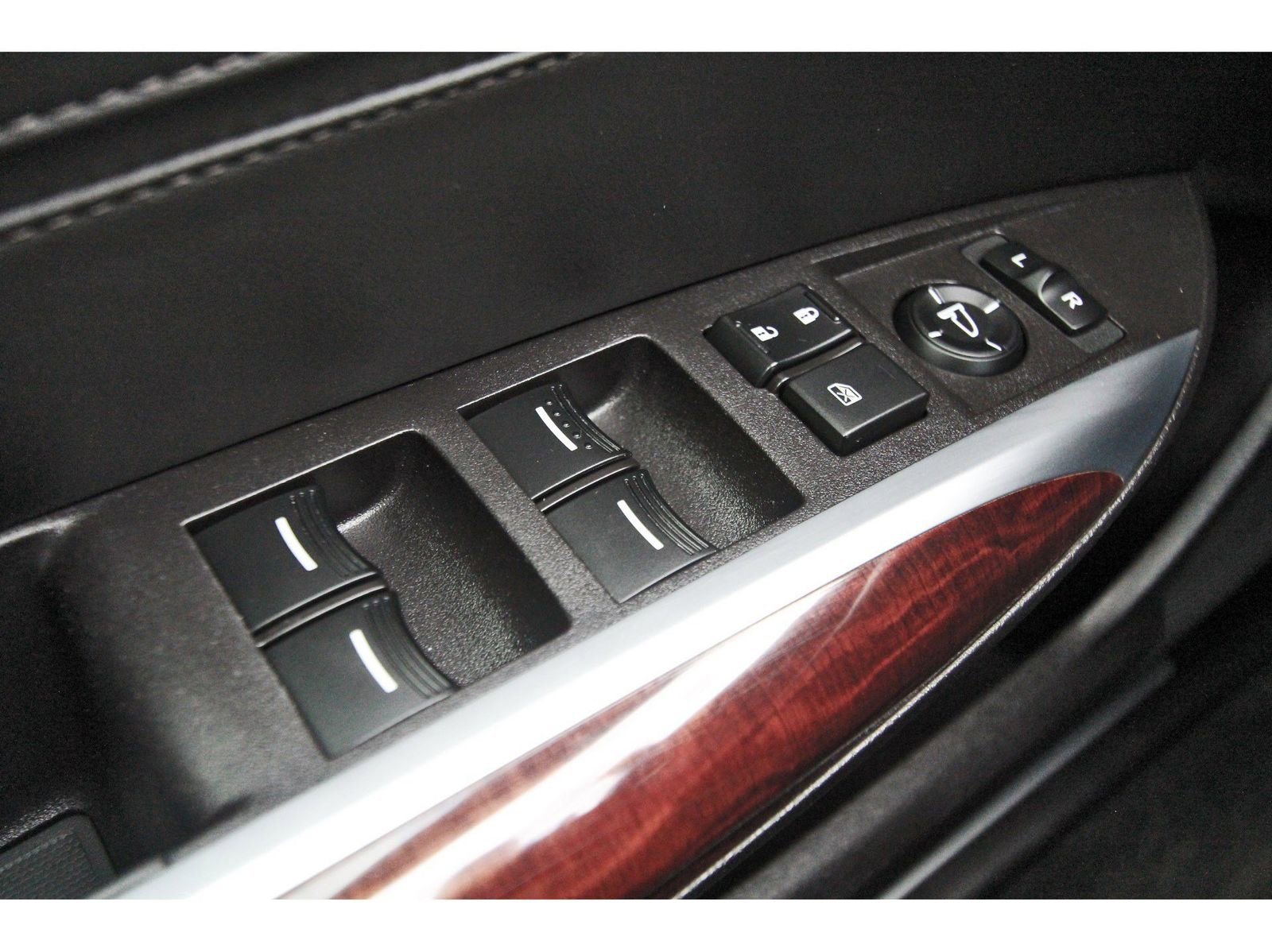 Used 2017 Acura TLX image 21