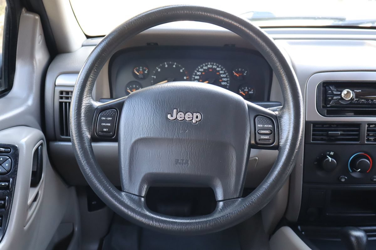 Used 2004 Jeep Grand Cherokee Laredo w/ Convenience Group AWD/4WD image 18