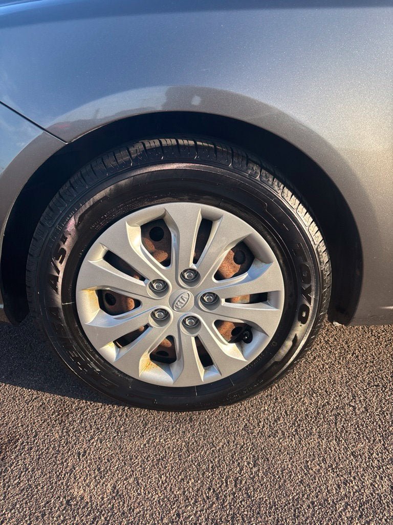 Used 2012 Kia Forte EX FWD image 10
