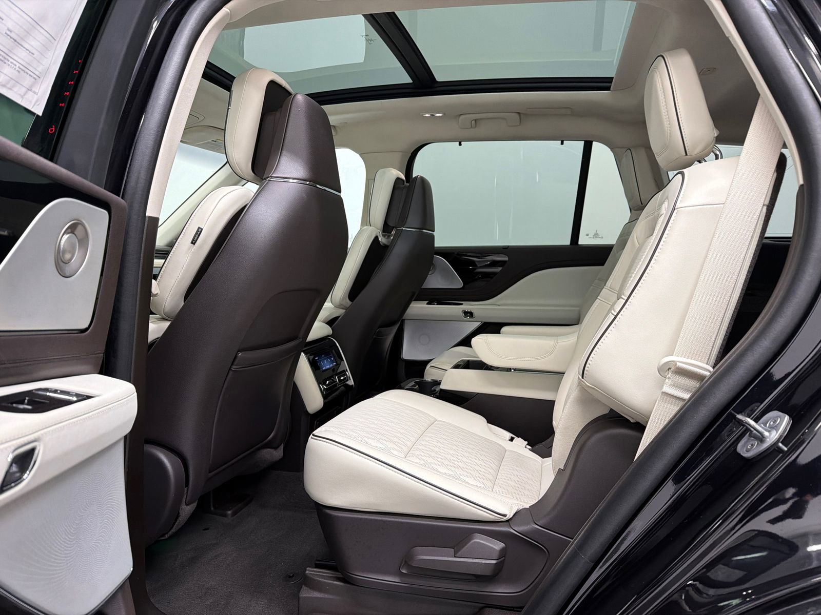 Used 2023 Lincoln Aviator Black Label image 16