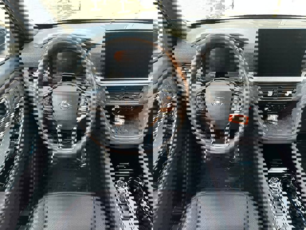 Used 2025 Ford Explorer Platinum w/ LUX Leather Package image 14