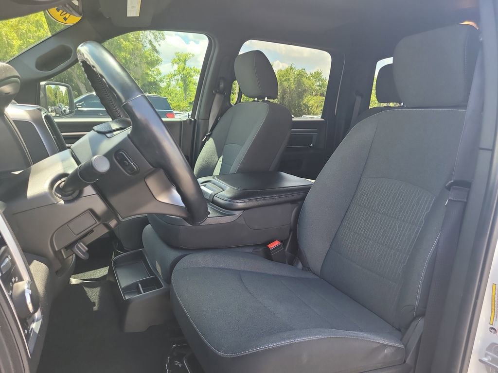Used 2021 RAM 1500 Classic Warlock w/ Luxury Group AWD/4WD image 14