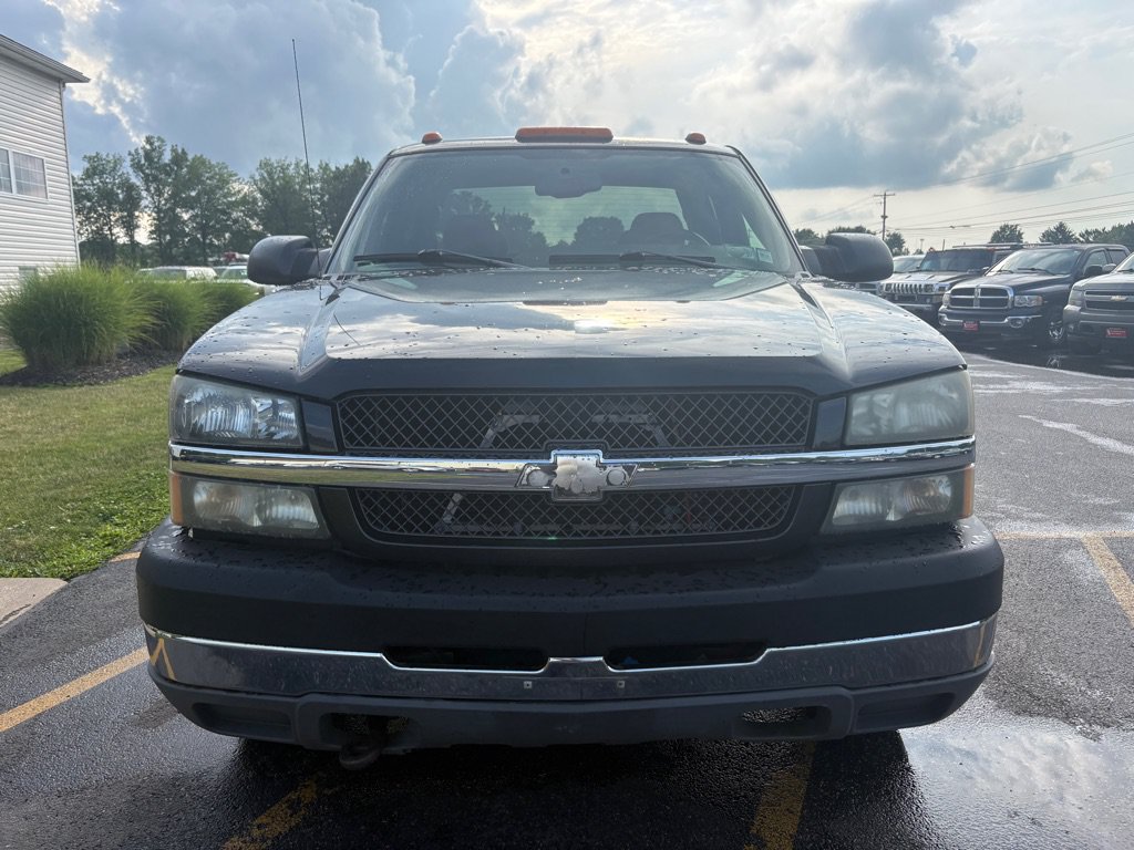 Used 2004 Chevrolet Silverado 2500 LS w/ Snow Plow Prep Package AWD/4WD image 3