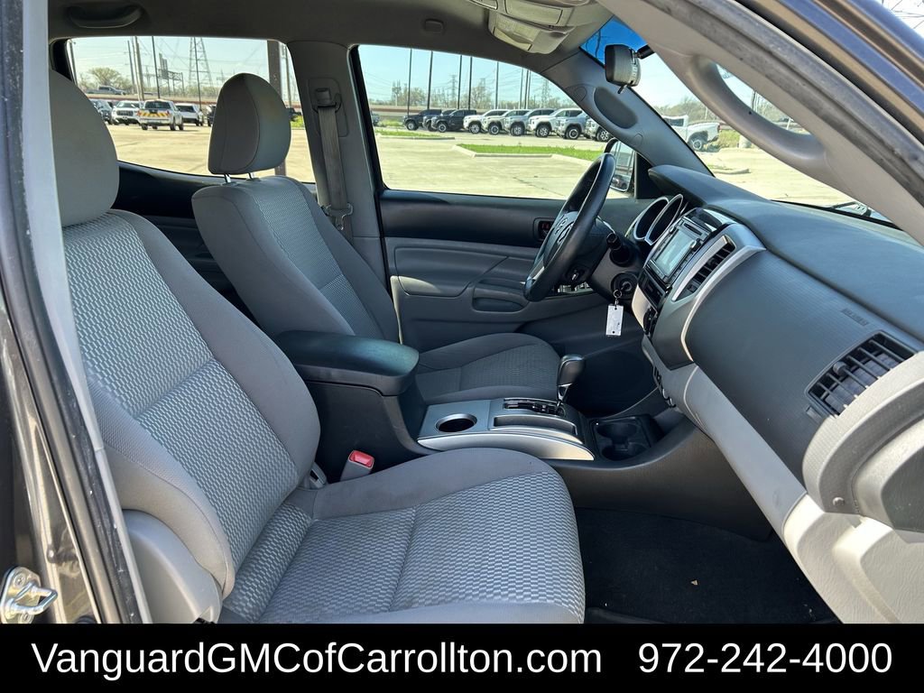 Used 2015 Toyota Tacoma PreRunner w/ SR5 Package image 29