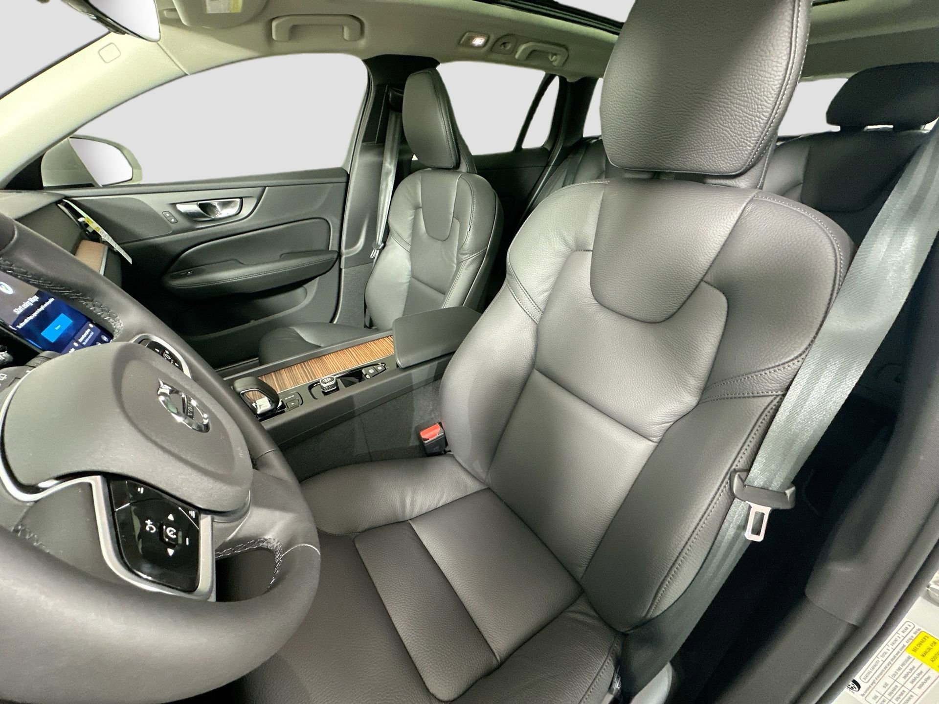 New 2026 Volvo V60 B5 Cross Country Plus w/ Protection Package Premier image 20