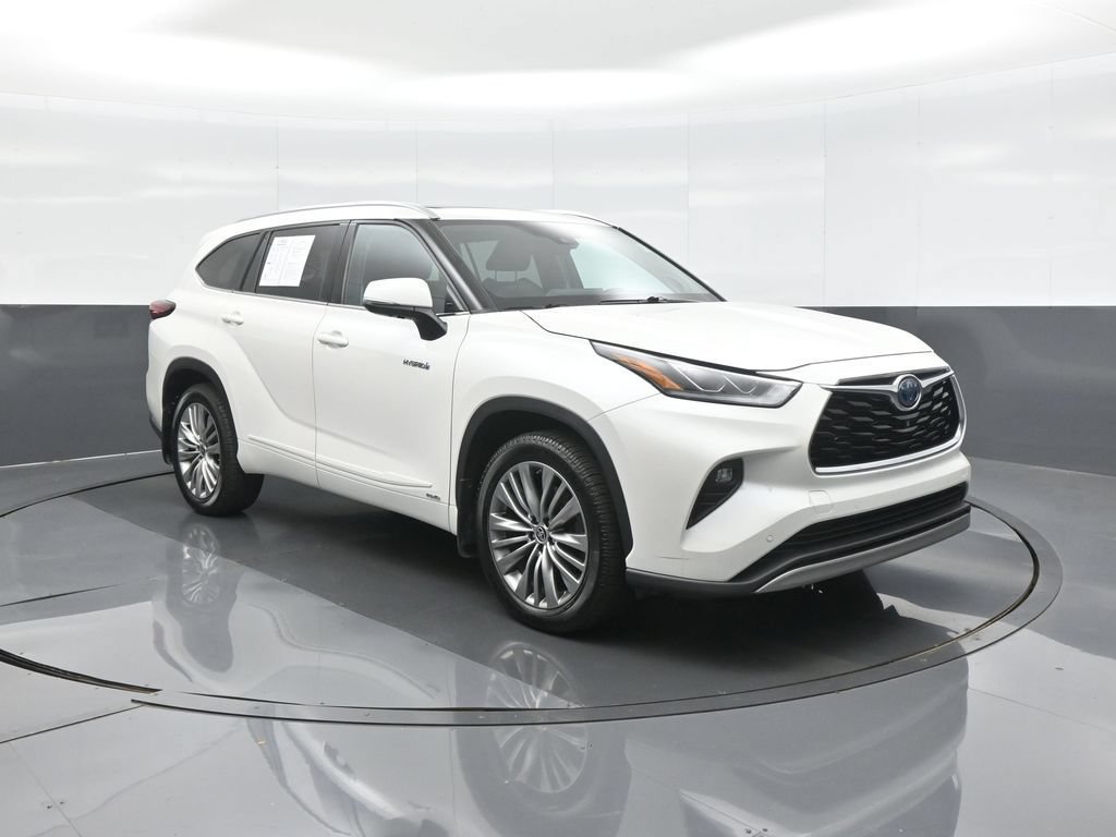 Used 2021 Toyota Highlander Platinum AWD/4WD image 1