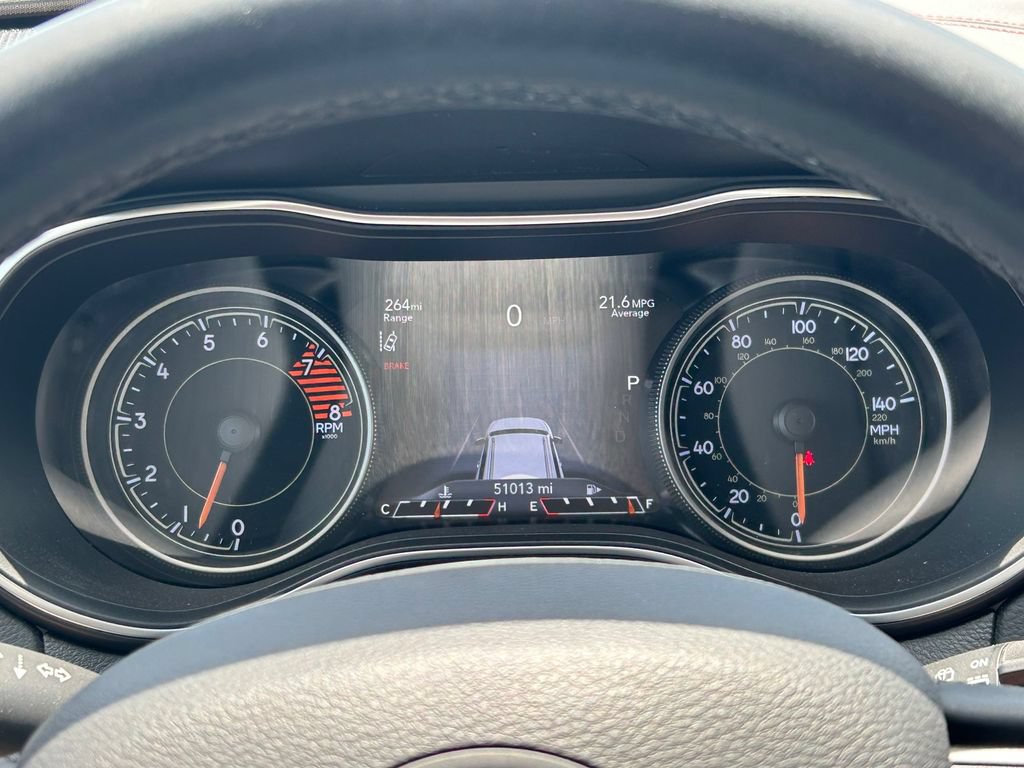 Used 2019 Jeep Cherokee Trailhawk AWD/4WD image 34