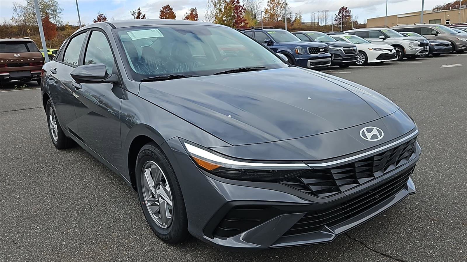 New 2025 Hyundai Elantra SE image 1