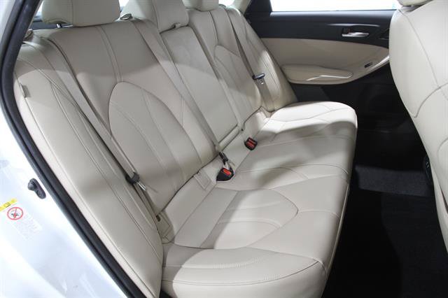 Used 2019 Toyota Avalon XLE w/ Moonroof Package FWD image 17