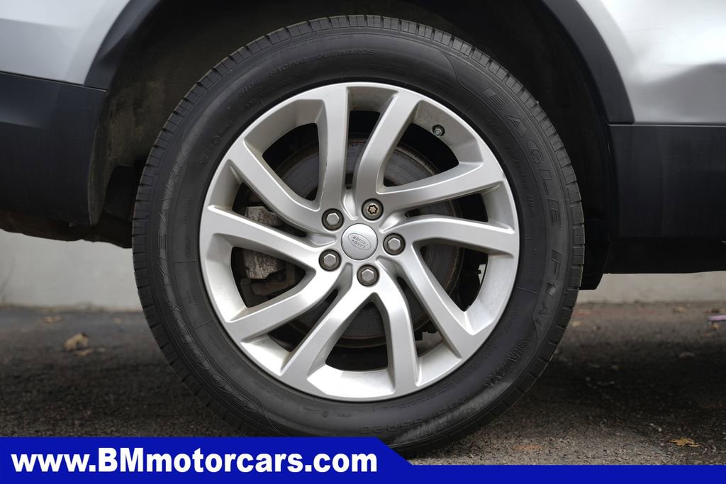 Used 2018 Land Rover Discovery HSE AWD/4WD image 9