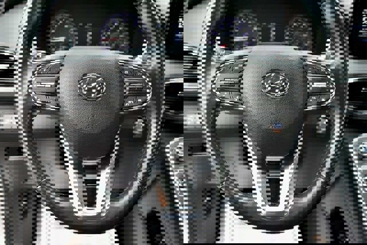 Used 2023 Hyundai Santa Fe SEL image 20