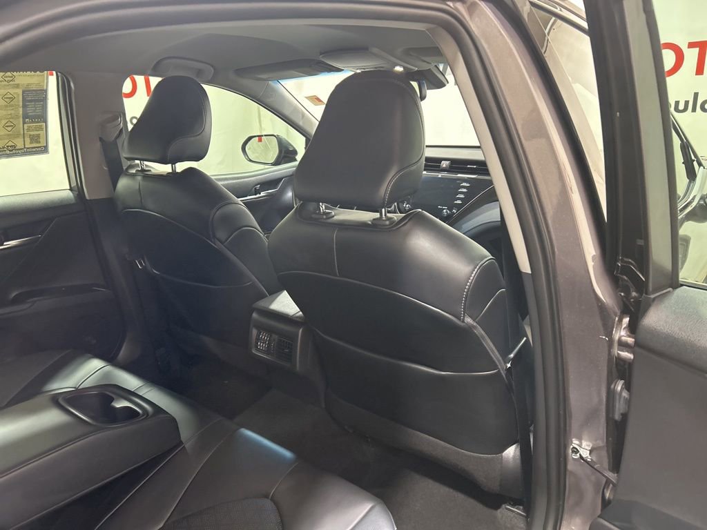 Used 2020 Toyota Camry XSE w/ Navigation Package image 15