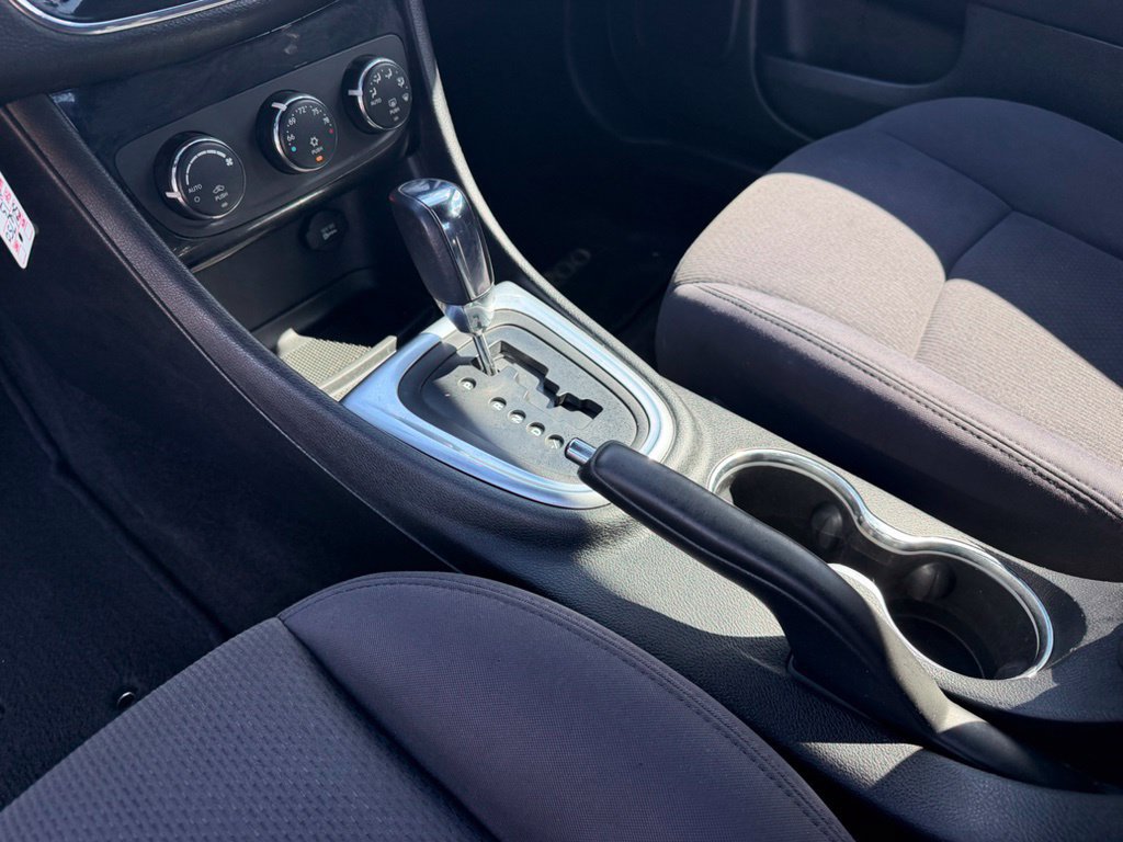 Used 2013 Chrysler 200 Touring FWD image 15