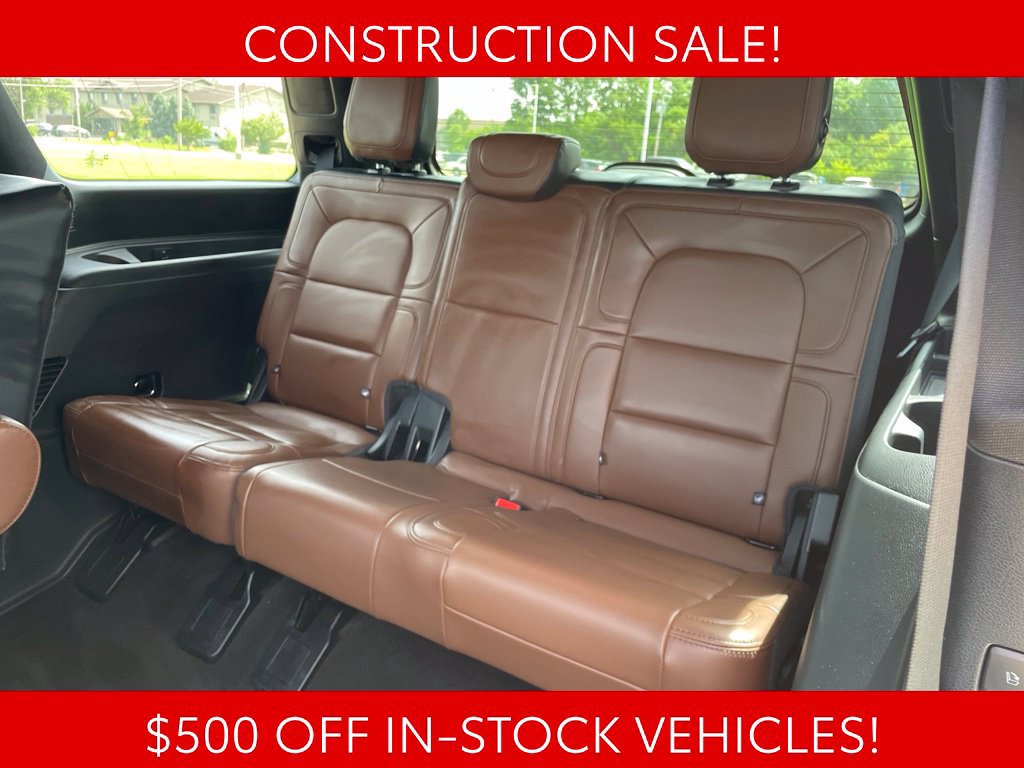Used 2022 Lincoln Navigator Reserve AWD/4WD image 18