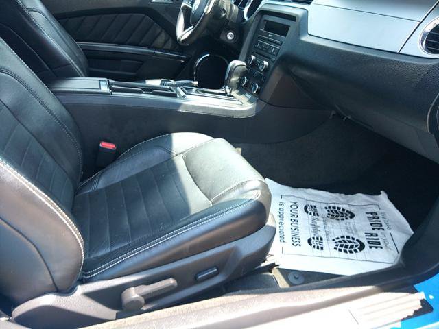 Used 2013 Ford Mustang Premium RWD image 18