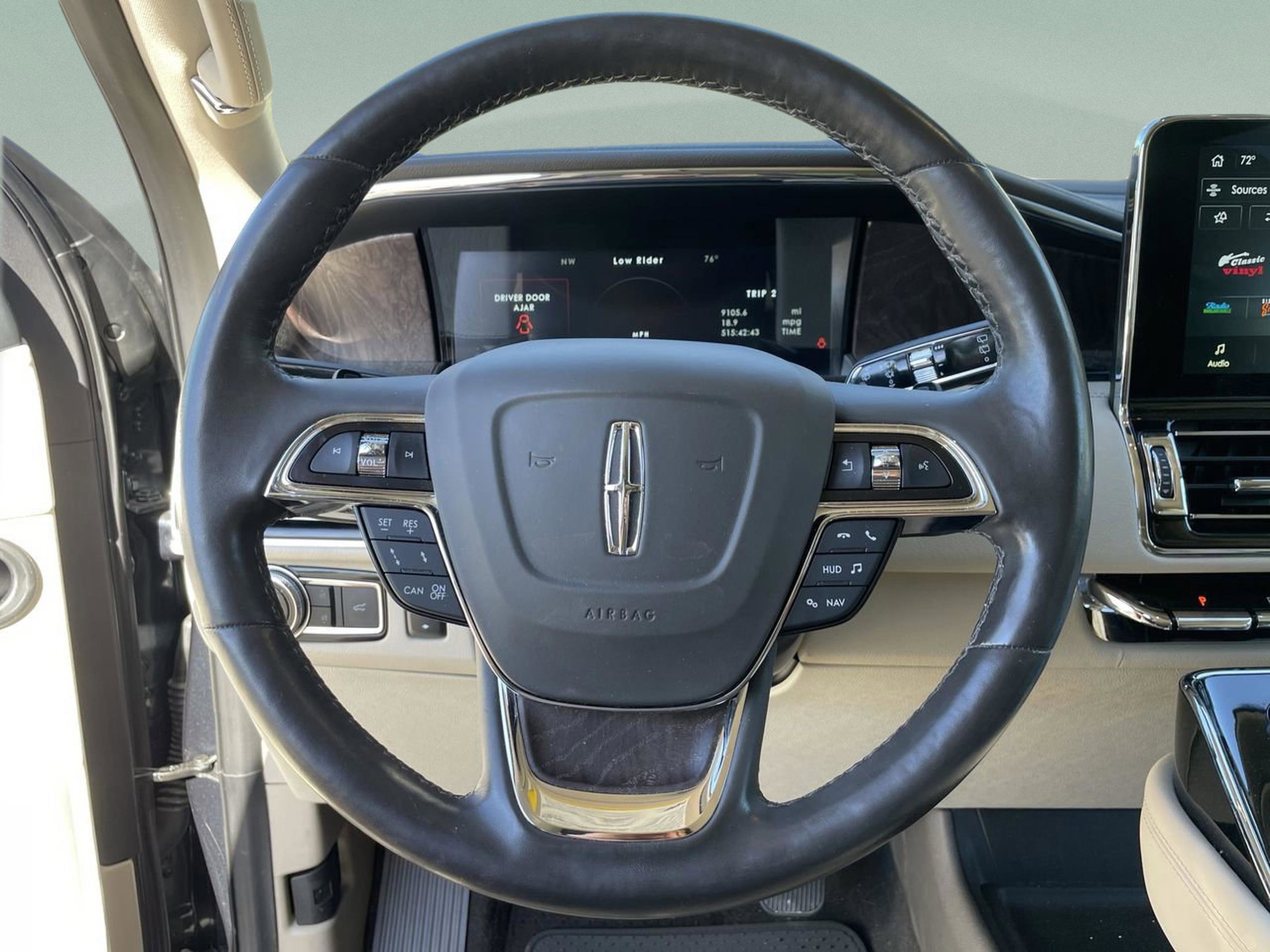 Used 2021 Lincoln Navigator Reserve w/ Luxury Package image 8