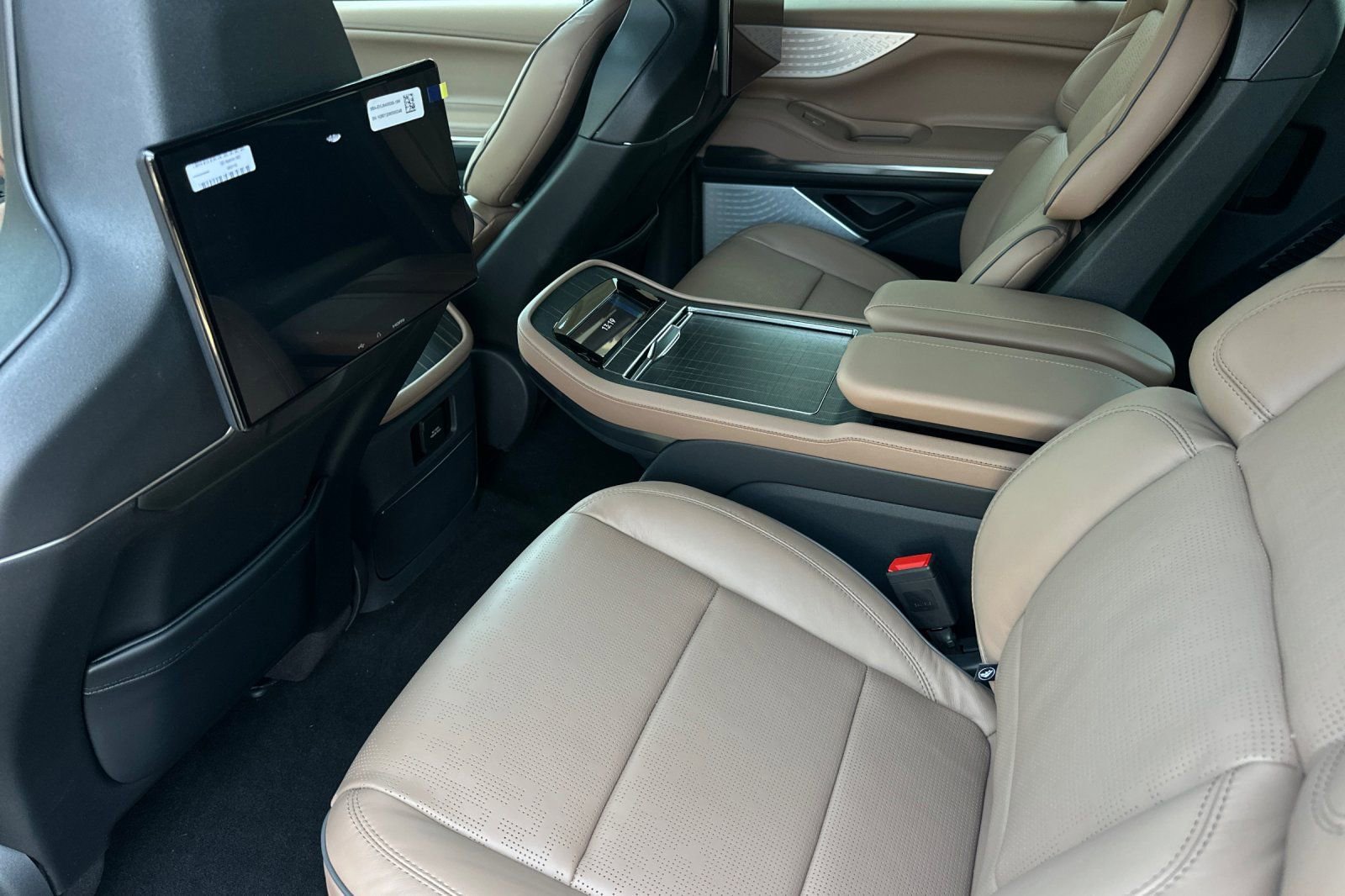 New 2026 Lincoln Navigator Black Label AWD/4WD image 11