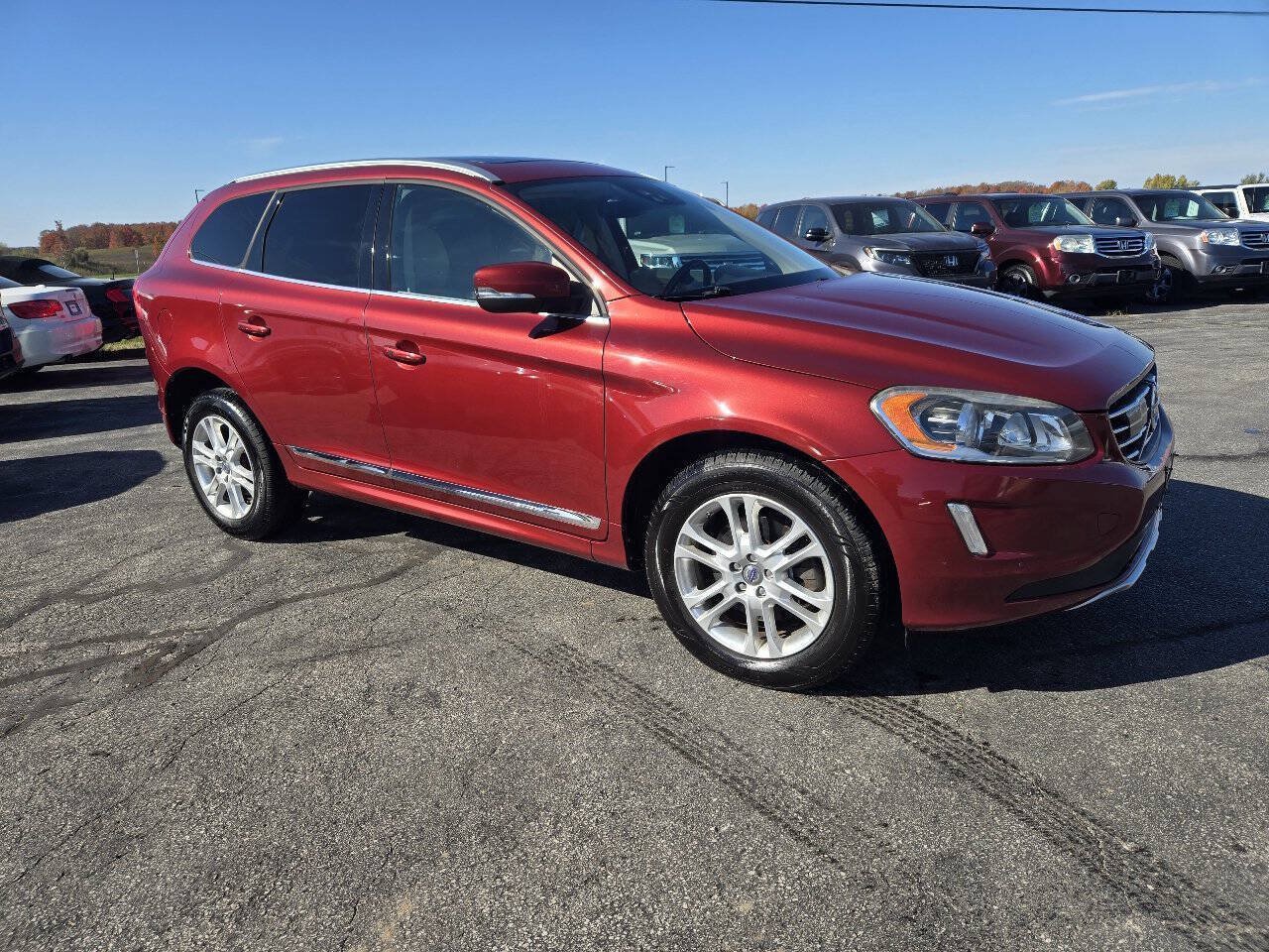 Used 2015 Volvo XC60 T5 AWD/4WD image 3