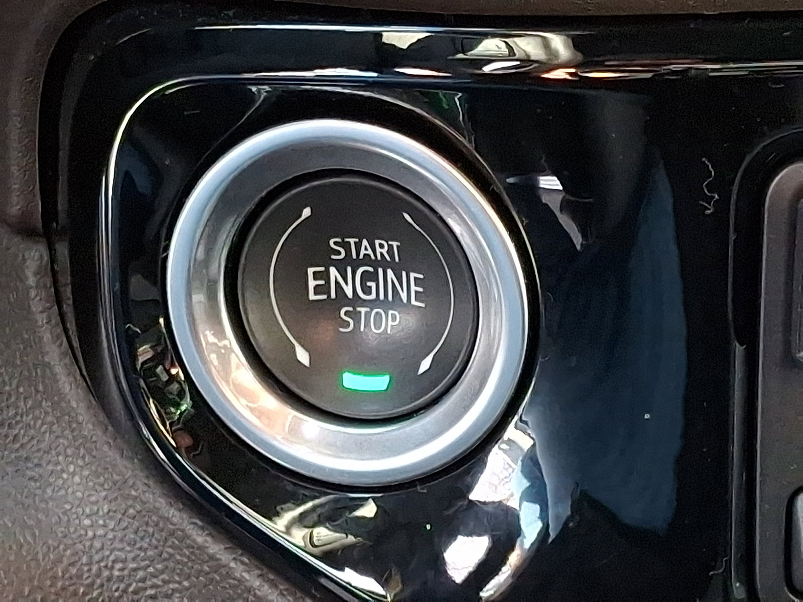 Certified 2025 Chevrolet Silverado 1500 LT image 25