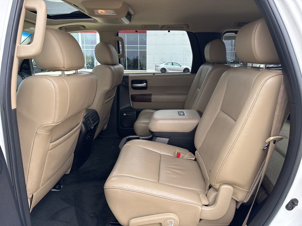 Used 2017 Toyota Sequoia Platinum image 10
