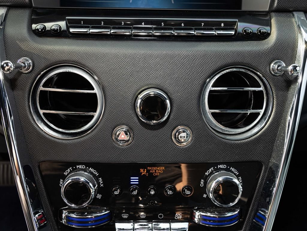 Certified 2022 Rolls-Royce Cullinan w/ Cullinan Package AWD/4WD image 45