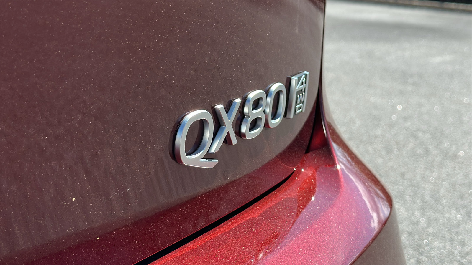 Used 2025 INFINITI QX80 Sensory AWD/4WD image 10
