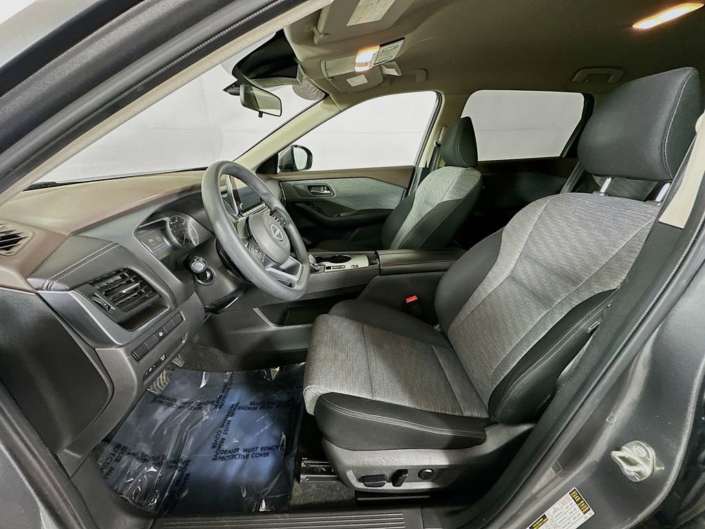 Certified 2023 Nissan Rogue SV image 27