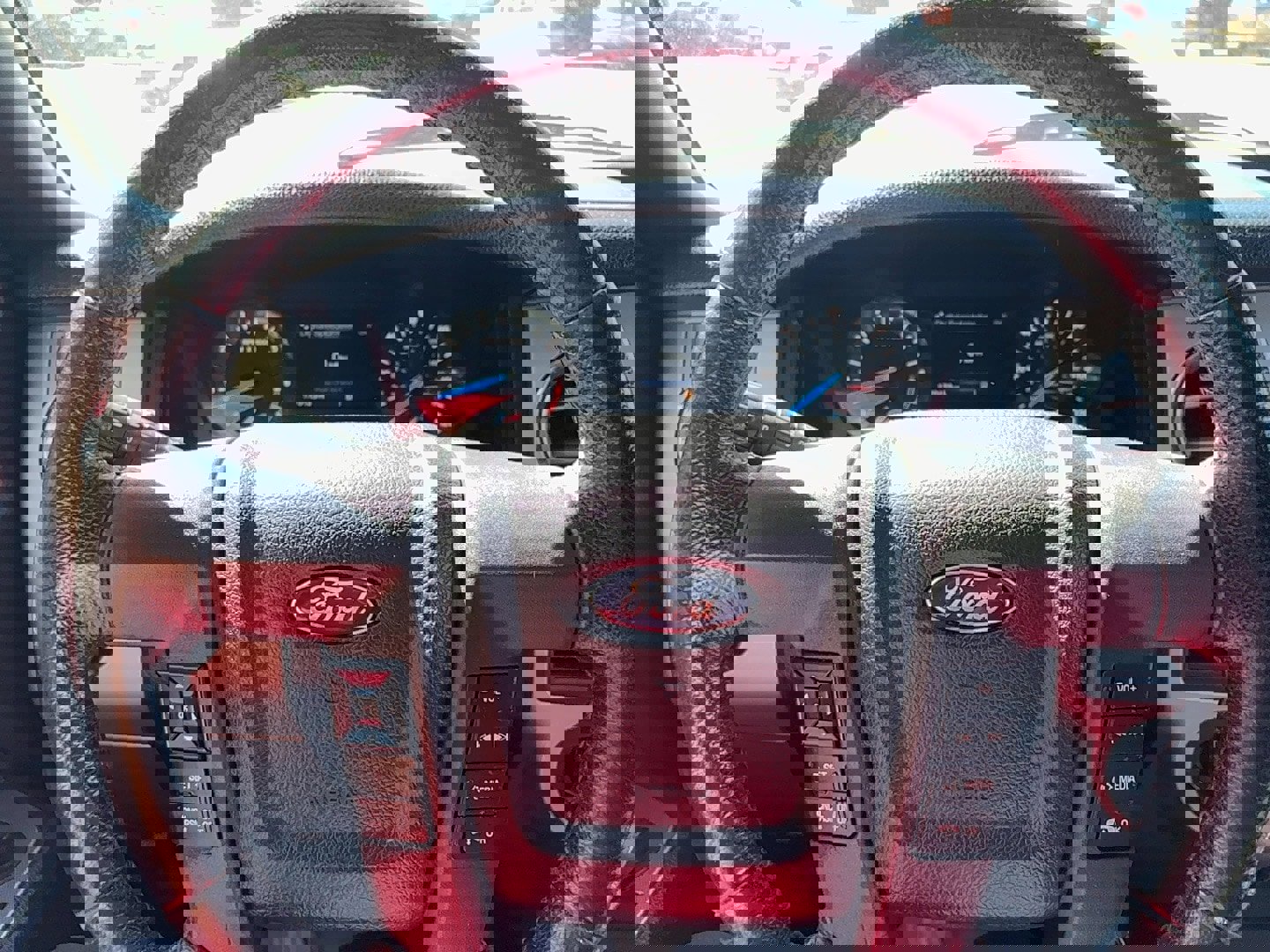 Used 2016 Ford Expedition EL XLT image 27