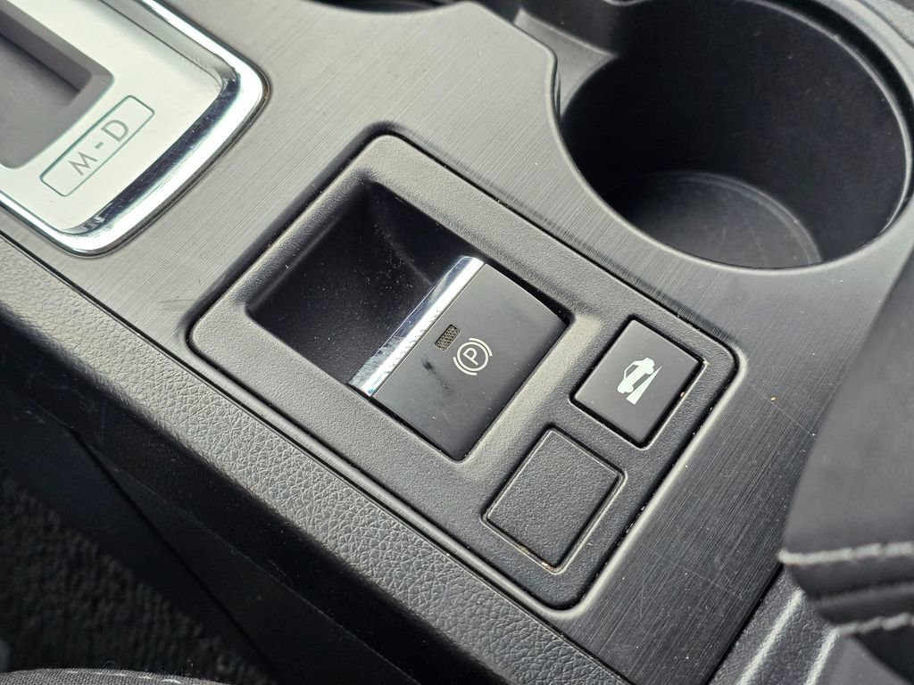 Used 2015 Subaru Legacy 2.5i Premium AWD/4WD image 32