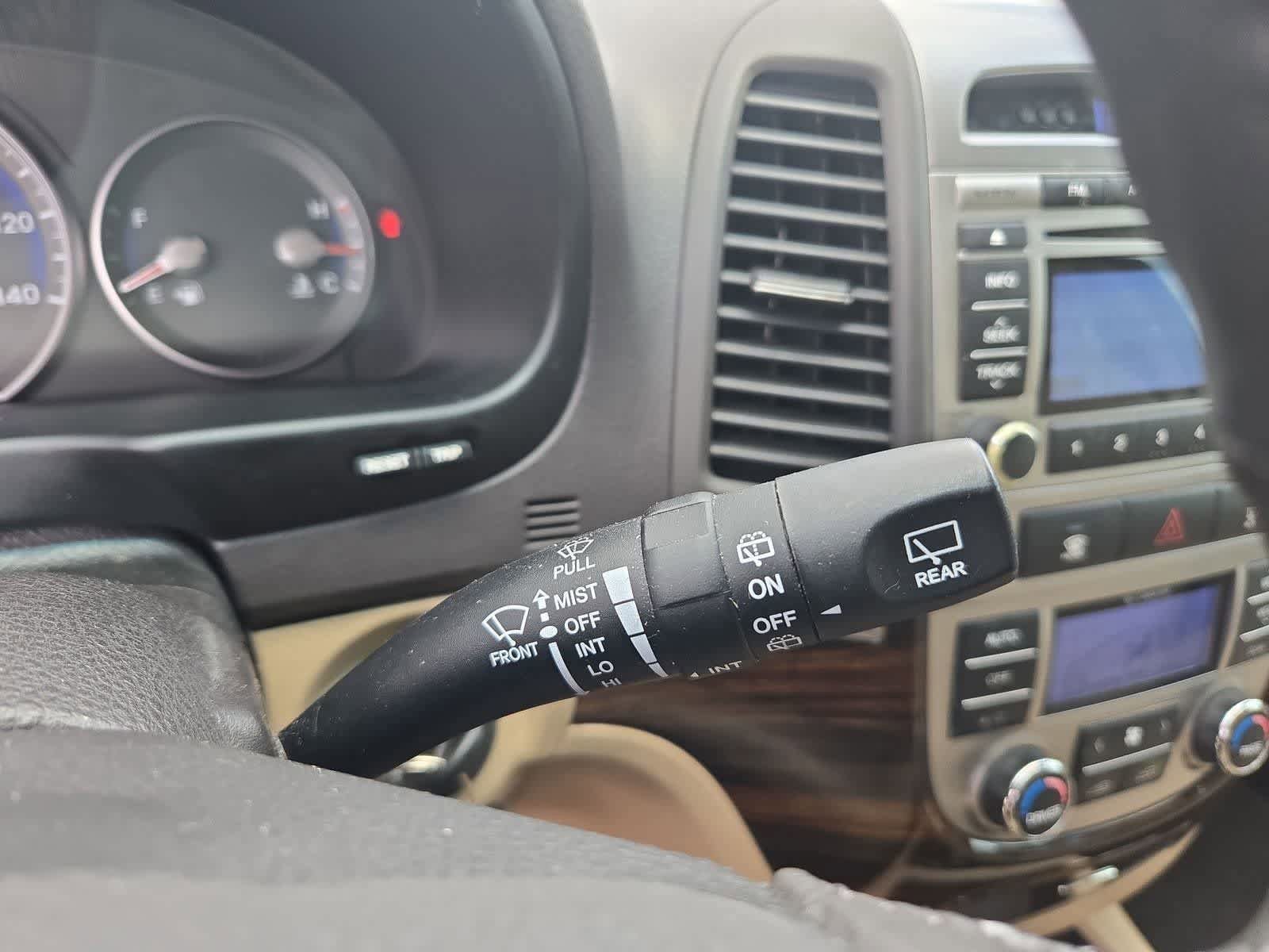 Used 2012 Hyundai Santa Fe Limited FWD image 26