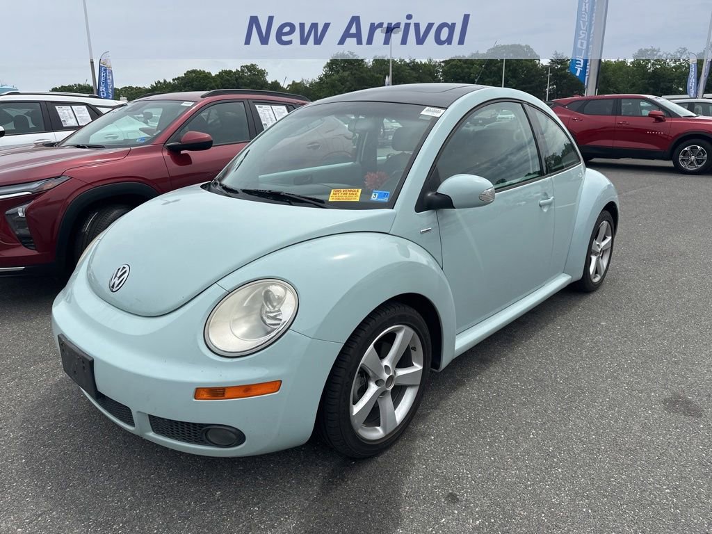 Used 2010 Volkswagen Beetle Final Edition FWD image 1