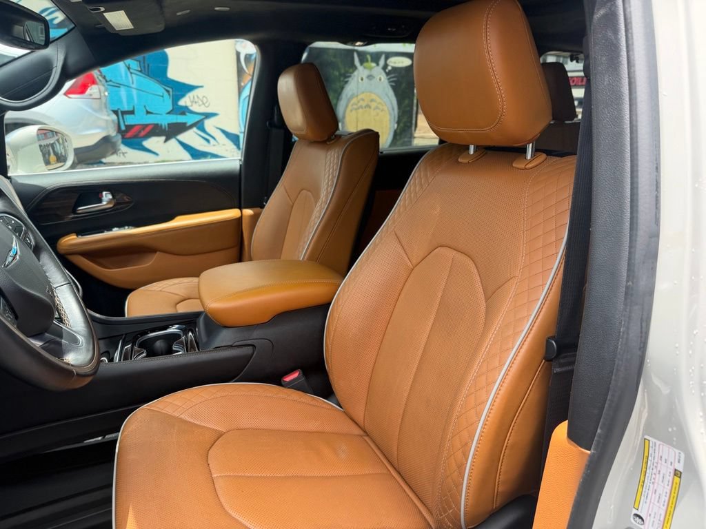 Used 2021 Chrysler Pacifica Pinnacle FWD image 8