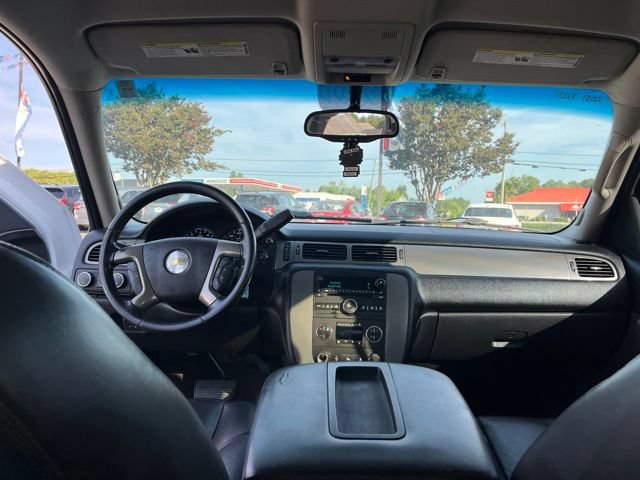 Used 2011 Chevrolet Avalanche LT AWD/4WD image 15