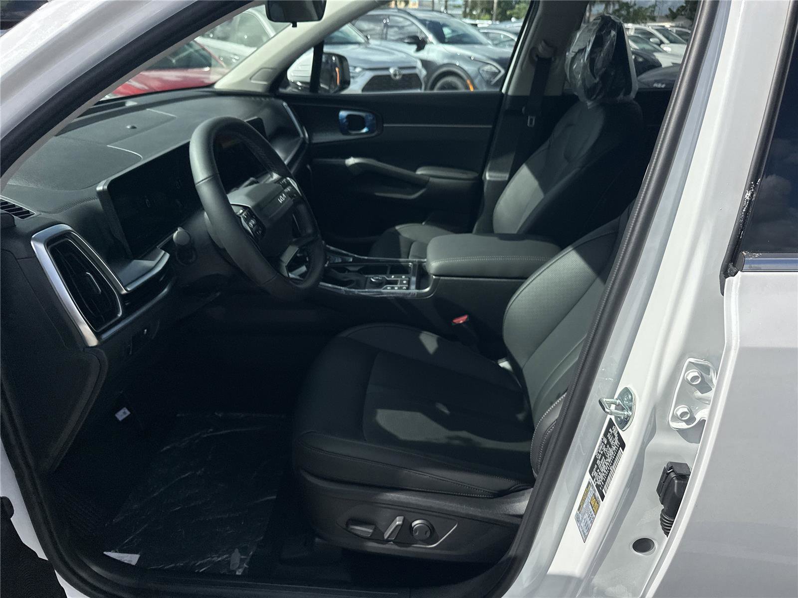New 2026 Kia Sorento S image 8