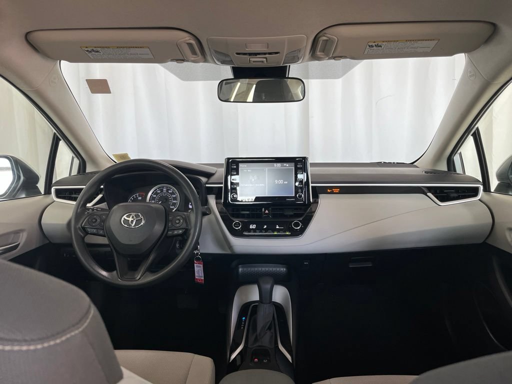 Used 2021 Toyota Corolla LE w/ Carpet Mat Package (TMS) FWD image 9