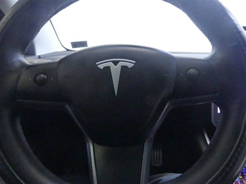 Used 2020 Tesla Model 3 Performance image 18