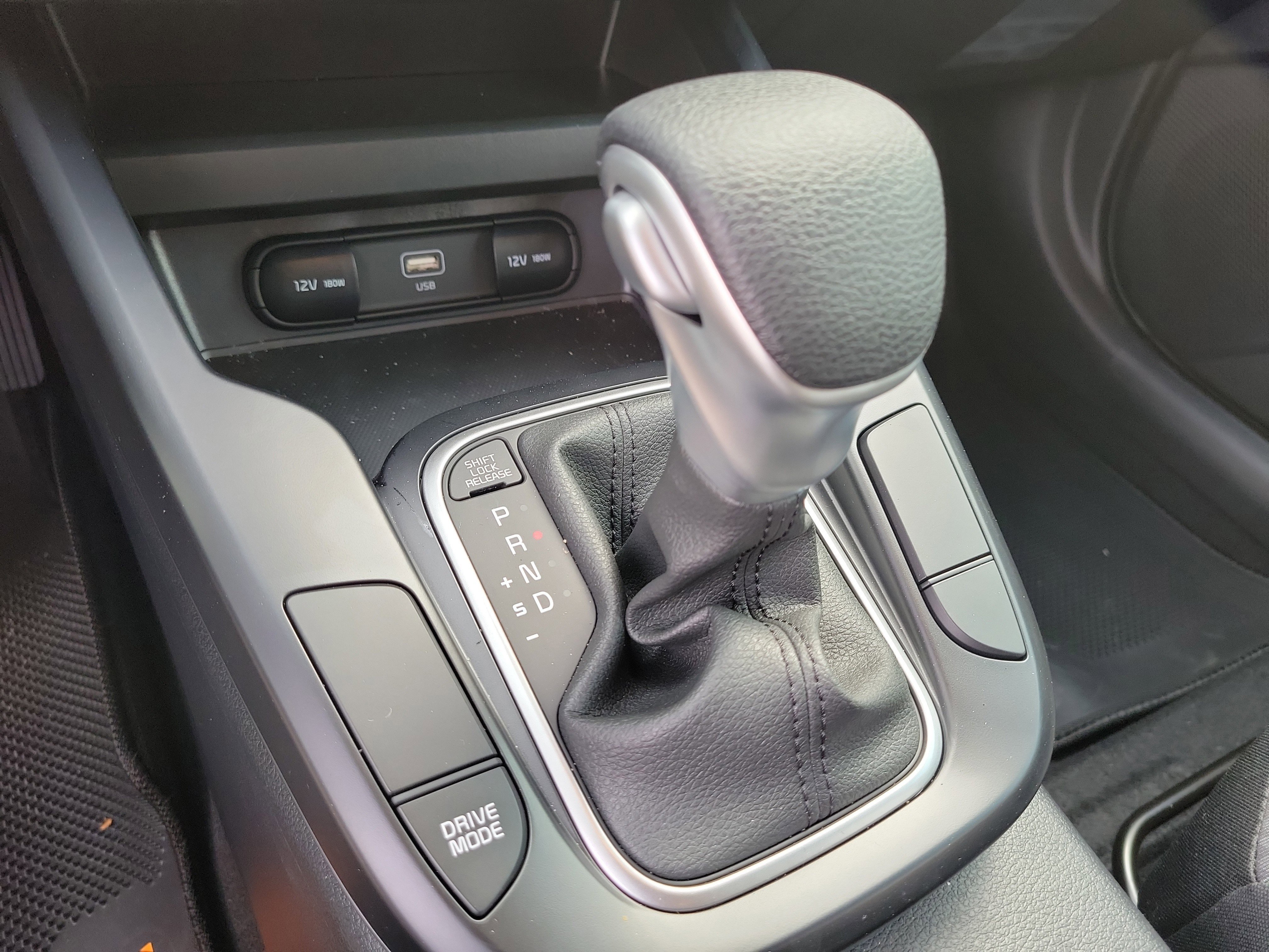 Used 2025 Kia Soul LX w/ LX Technology Package image 30