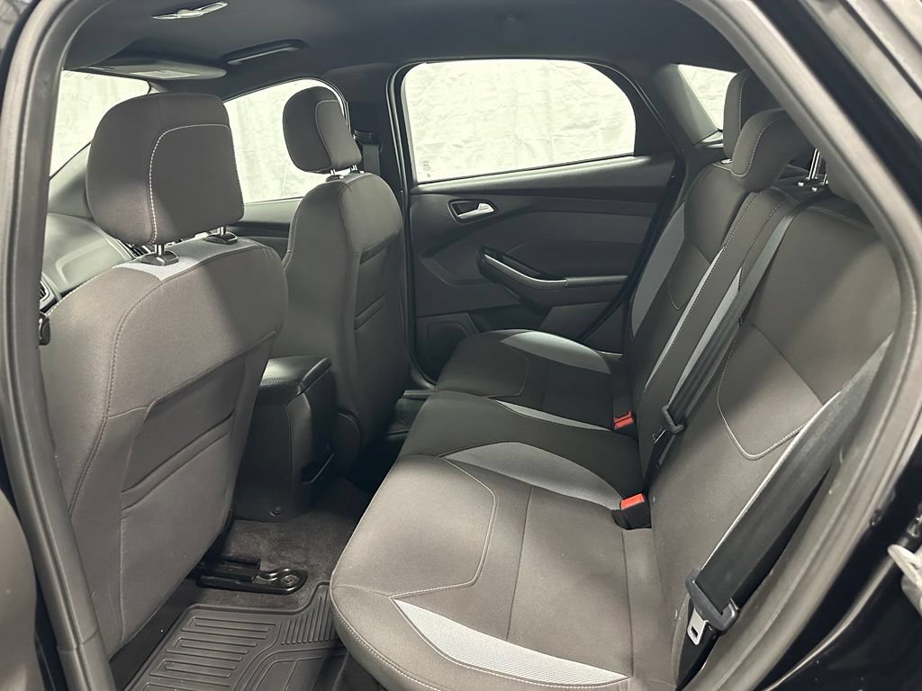 Used 2018 Ford Focus ST FWD image 39