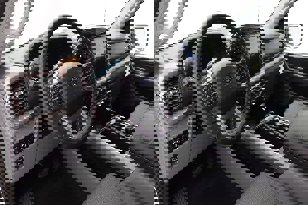 New 2025 Ford F150 XLT w/ Equipment Group 302A MID image 9