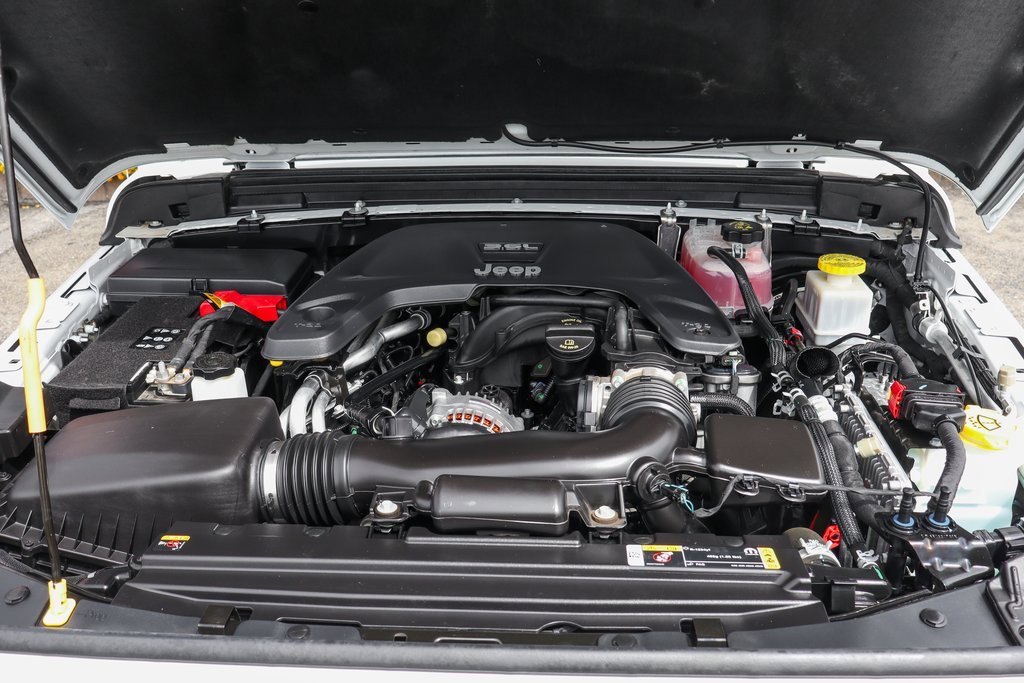 Used 2021 Jeep Gladiator Overland w/ LED Lighting Group image 11