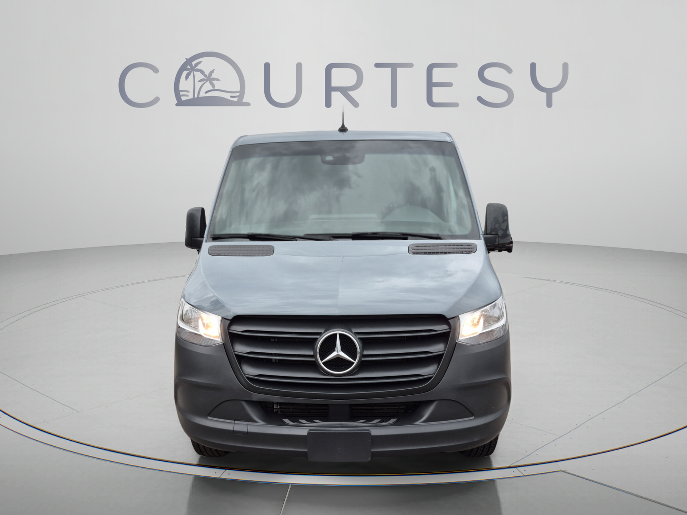 Used 2024 Mercedes-Benz Sprinter 2500 image 8