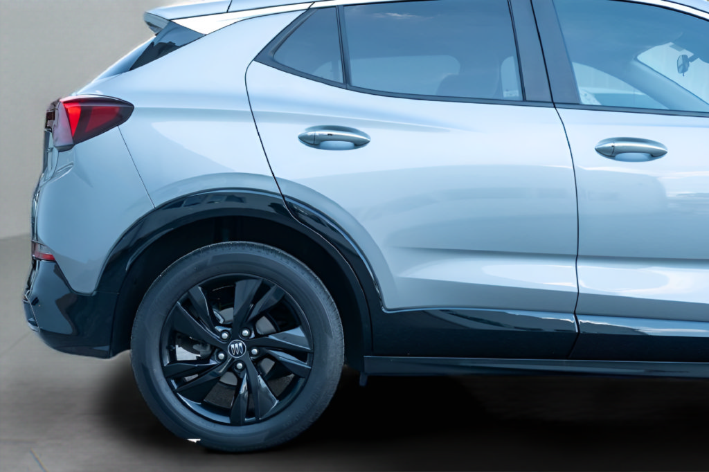 Used 2024 Buick Encore GX Sport Touring FWD image 5
