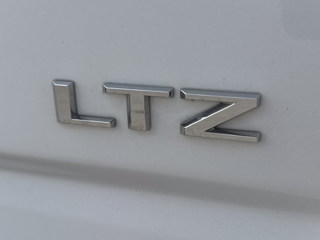 Used 2024 Chevrolet Silverado 1500 LTZ AWD/4WD image 5