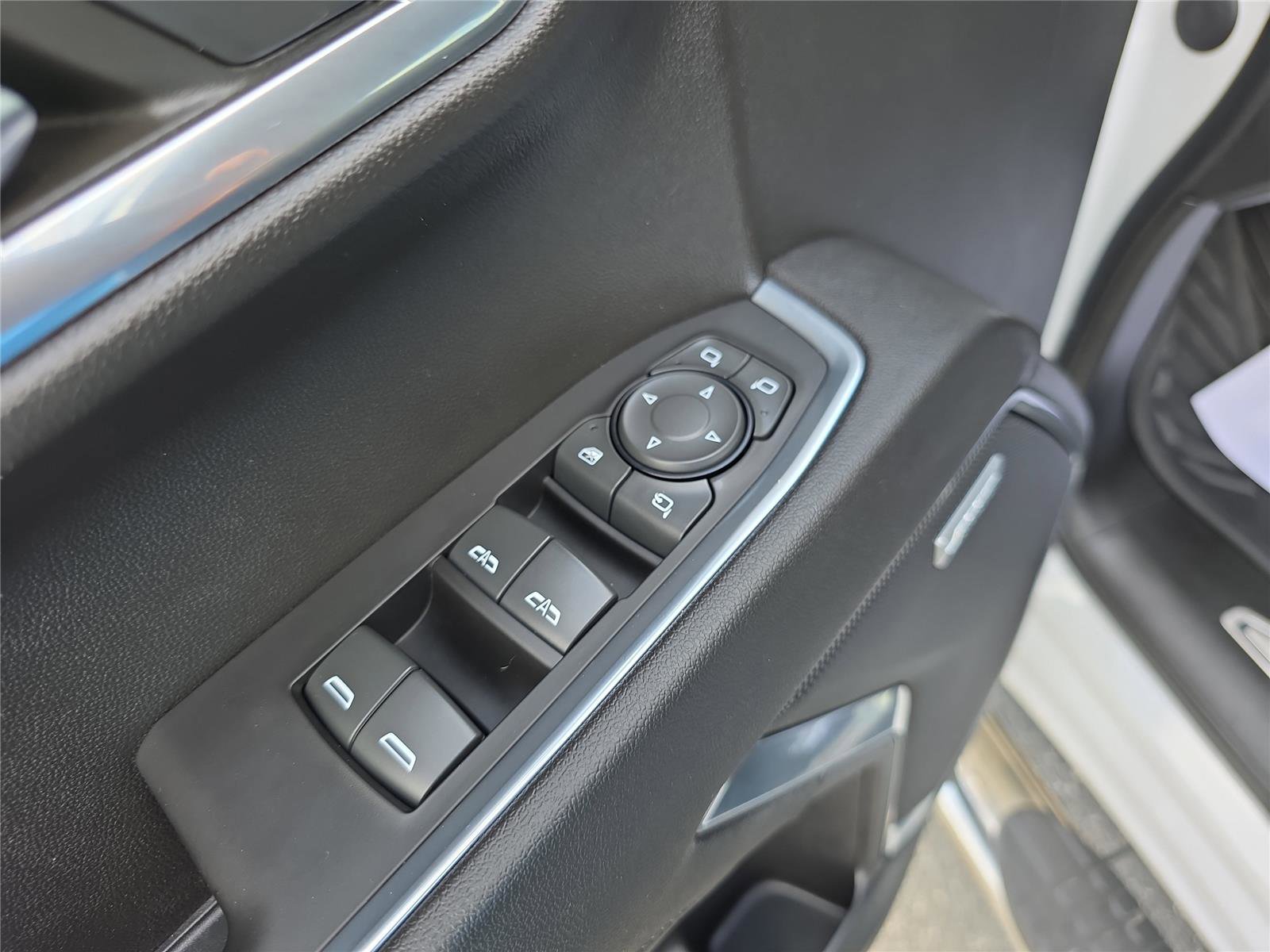 Used 2023 Chevrolet Silverado 1500 LTZ image 19